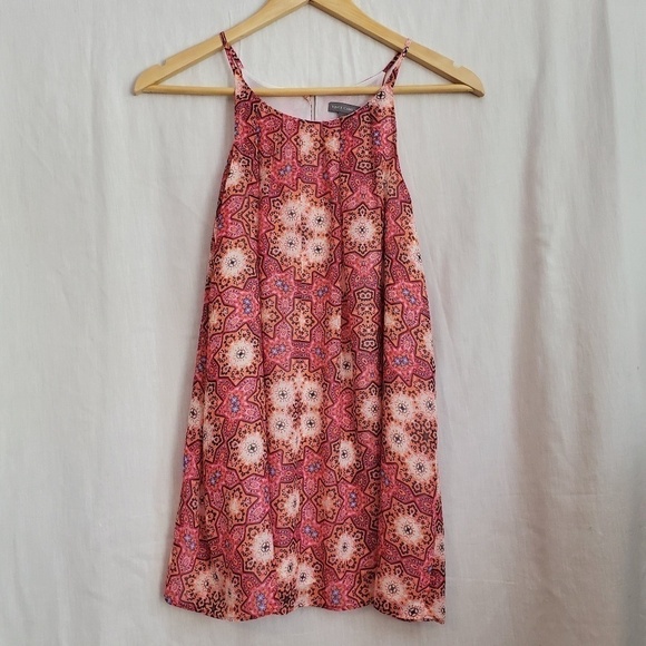 Vince Camuto - Picture 1 of 3